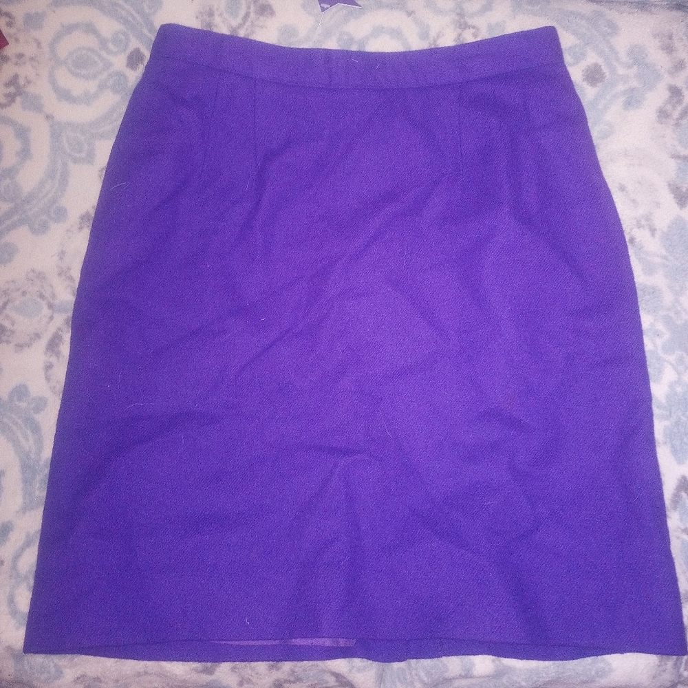 Purple wool skirt with lining